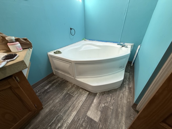 Bathroom with corner tub